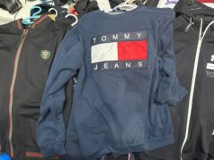 VIDEO // Comerț ilegal la Ceadîr-Lunga: vameșii au descoperit 300 de articole vestimentare și încălțăminte fără acte de proveniență