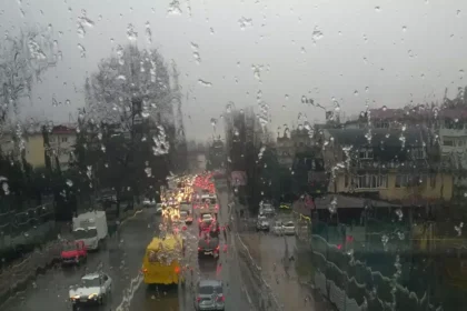 Ploi și temperaturi scăzute în Republica Moldova. Cum va fi vremea joi, 29 octombrie