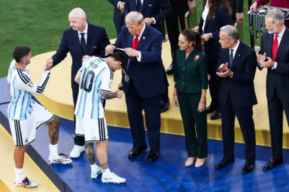 VIDEO | Fotbalistul care nu a dat mâna cu Donald Trump la ceremonia de premiere de la Cupa Mondială