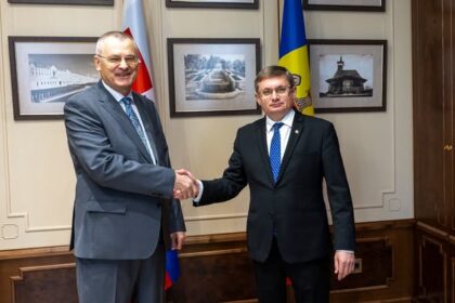 Igor Grosu, întrevedere cu ambasadorul Slovaciei la final de mandat. Sprijinul pentru integrarea europeană, printre subiectele abordate