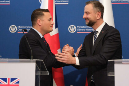 Polonia și Marea Britanie își consolidează apărarea în fața amenințărilor Rusiei. Acord militar pentru următorii trei ani