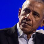 Obama acuză administrația Trump că „îngenunchează în fața lui Putin” și îi trădează pe ucraineni