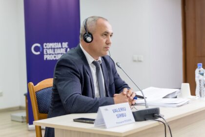 Procurorul PCCOCS Valeriu Sîrbu, audiat din nou în cadrul evaluării. Explicații cerute privind două dosare penale
