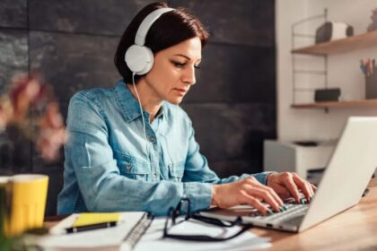 Freelancerii din Moldova trebuie să achite aproape 8 milioane de lei în impozite până la 26 octombrie