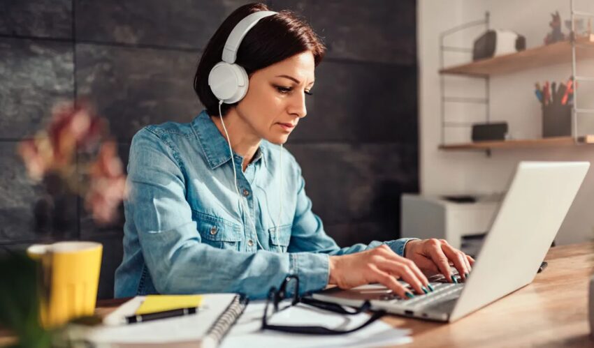 Freelancerii din Moldova trebuie să achite aproape 8 milioane de lei în impozite până la 26 octombrie